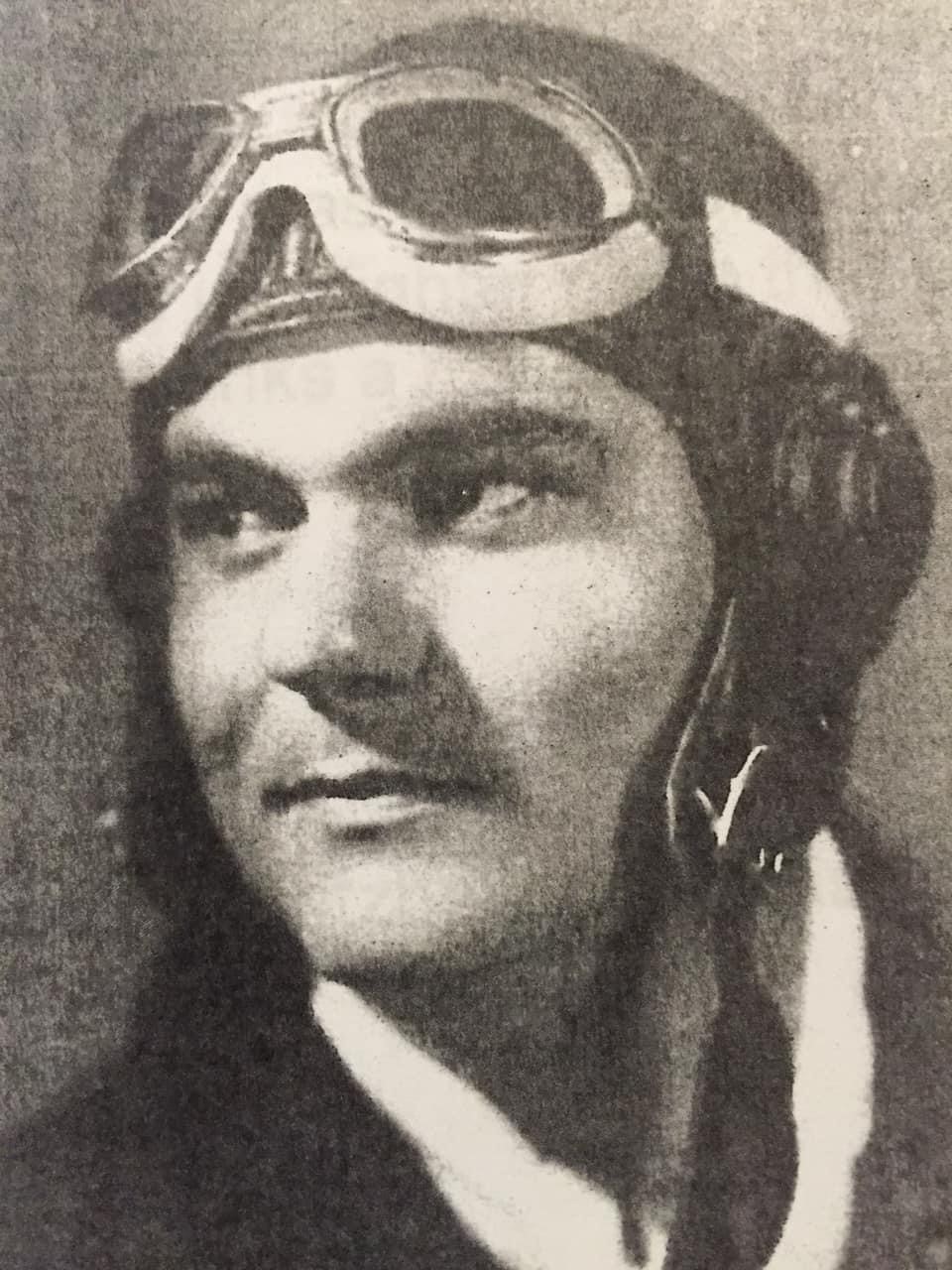 AC Allen as pilot, c. 1943